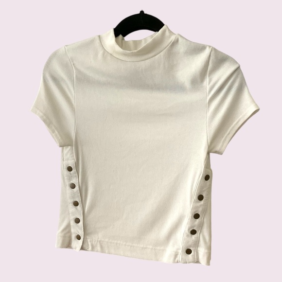 We the Free Mock Neck Short Sleeved Shirt - Picture 4 of 9